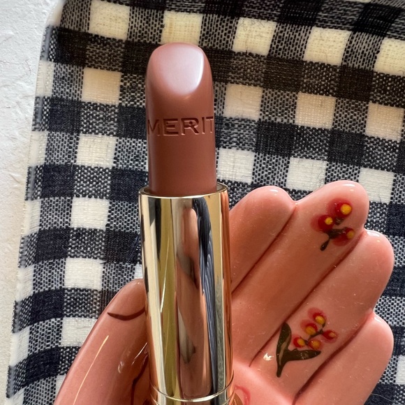 New in box Merit Beauty Signature Lip in Slip - Picture 4 of 7